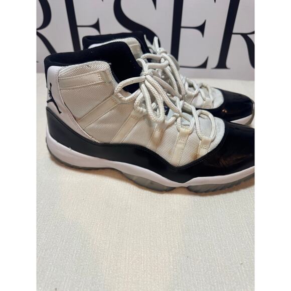 Air Jordan 11 Retro Concord - Men's Size 12 - Excellent Condition - Picture 6 of 11